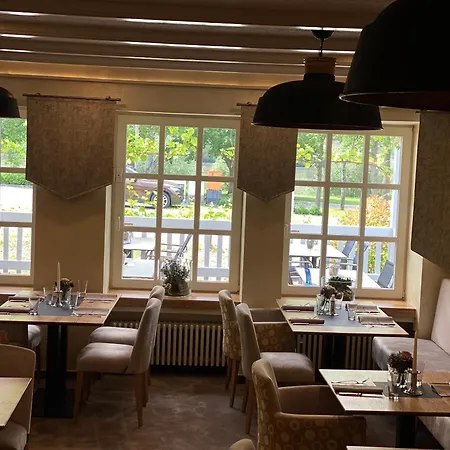 Zum Anker-thulls Restaurant מלון