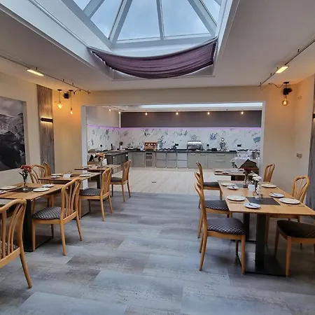 Zum Anker-thulls Restaurant מלון נוימאגן-דרון